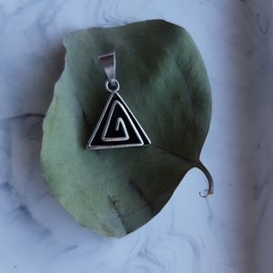 VINTAGE 925 SILVER PENDANT